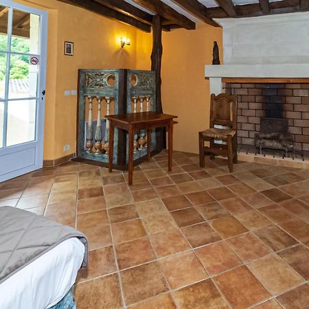 Domaine De La Juranvillerie, Gite Et Chambres D'Hotes Rigny-Ussé 外观 照片
