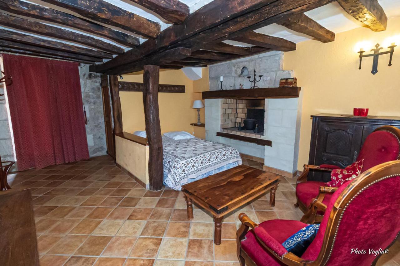 Domaine De La Juranvillerie, Gite Et Chambres D'Hotes Rigny-Ussé 外观 照片